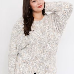 G.I.L.I. White/Grey Knit Neutral tone sweater